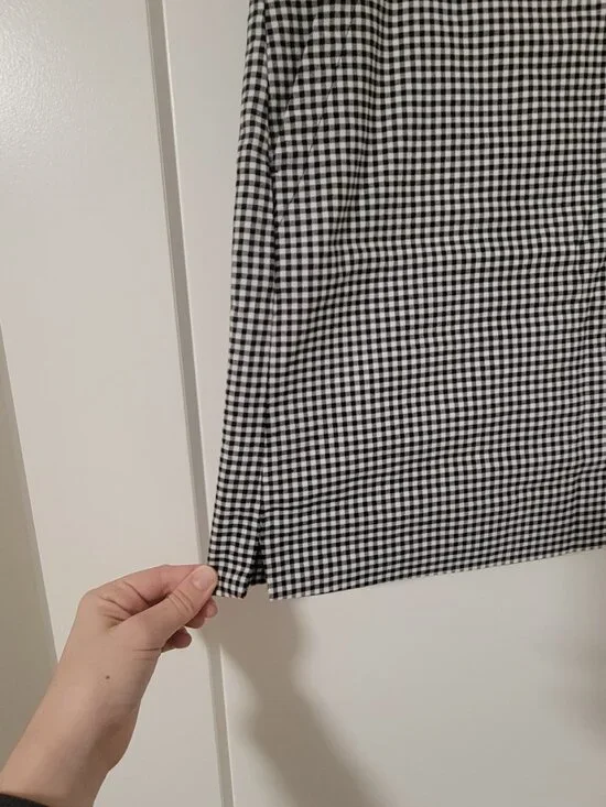 Checkered Skirt/Skort, Size 6 - Picture 4 of 5